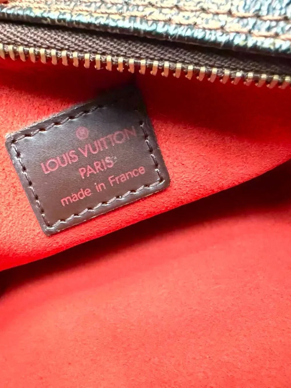LOUIS VUITTON Ipanema Pochette Damier Bag
